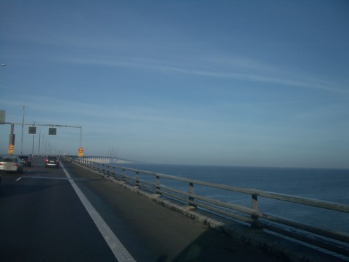 Мост из Швеции в Данию. Проезд стоит около 80 евро