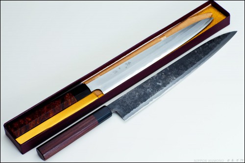 По сравнению с таким же ножом, Такеда янаги 270мм, только из aogami super.