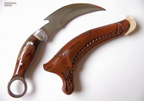 Karambit Panjang.jpg