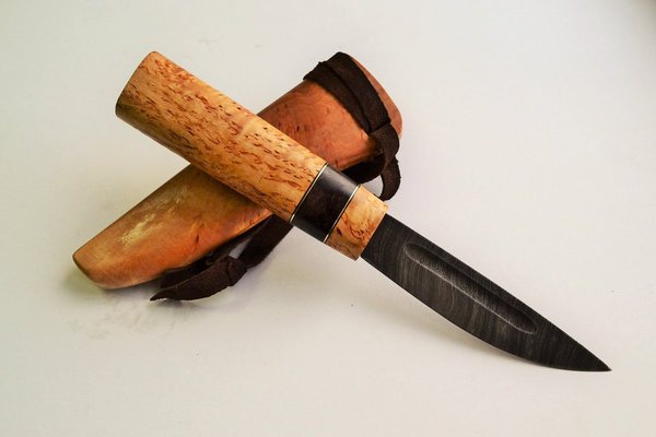 Нож Якутский №22 из дамаска, карелка, венге, латунь, в ножнах. Цена: 8200руб.